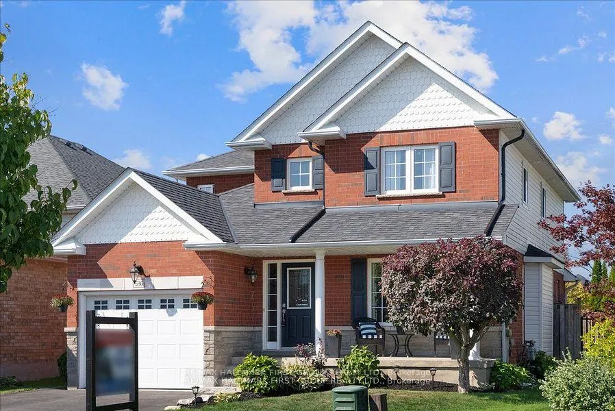 Photo 3 of 536 Woodmount Crescent, Oshawa, Samac — HOMEH