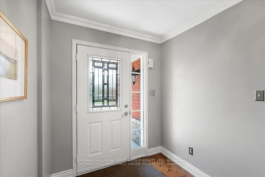 Photo 5 of 536 Woodmount Crescent, Oshawa, Samac — HOMEH