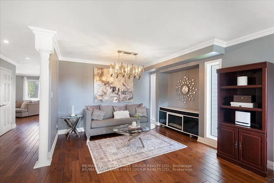 Photo 6 of 536 Woodmount Crescent, Oshawa, Samac — HOMEH