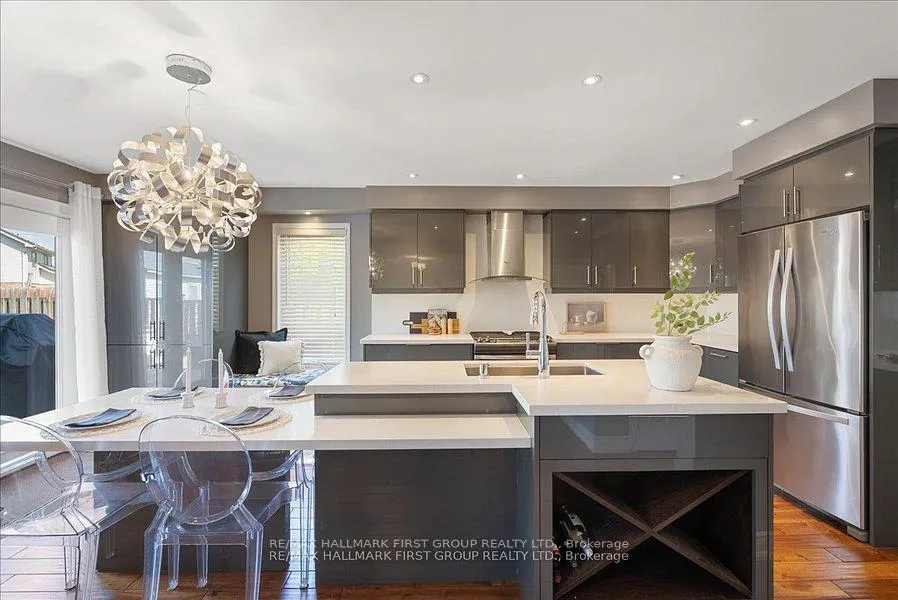 Photo 12 of 536 Woodmount Crescent, Oshawa, Samac — HOMEH