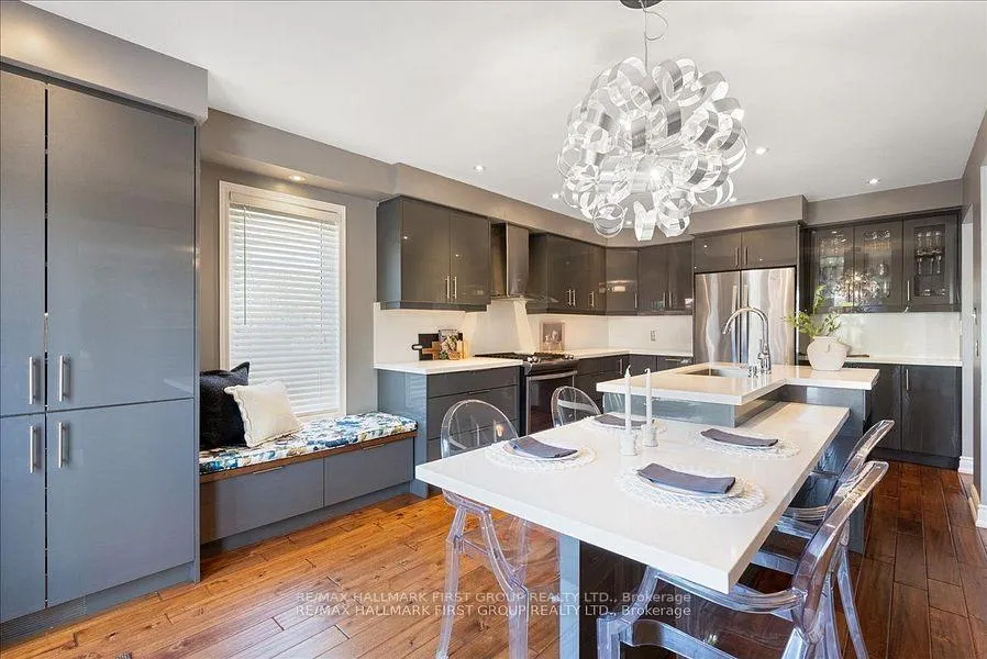 Photo 13 of 536 Woodmount Crescent, Oshawa, Samac — HOMEH