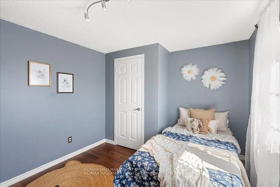 Photo 34 of 536 Woodmount Crescent, Oshawa, Samac — HOMEH