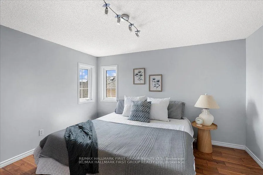 Photo 36 of 536 Woodmount Crescent, Oshawa, Samac — HOMEH