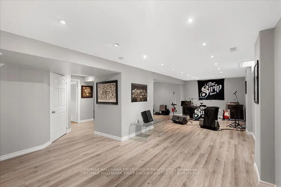 Photo 40 of 536 Woodmount Crescent, Oshawa, Samac — HOMEH
