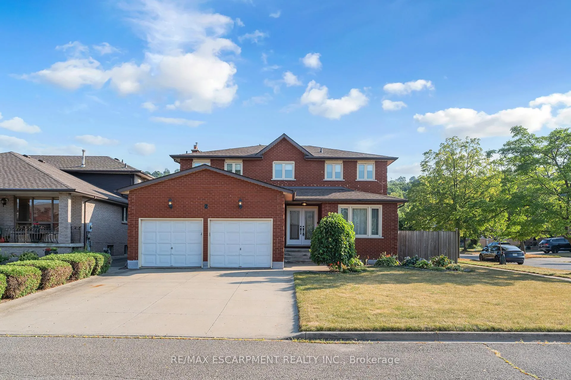 Photo 1 of 2 Vinehill Drive, Hamilton, Stoney Creek — HOMEH