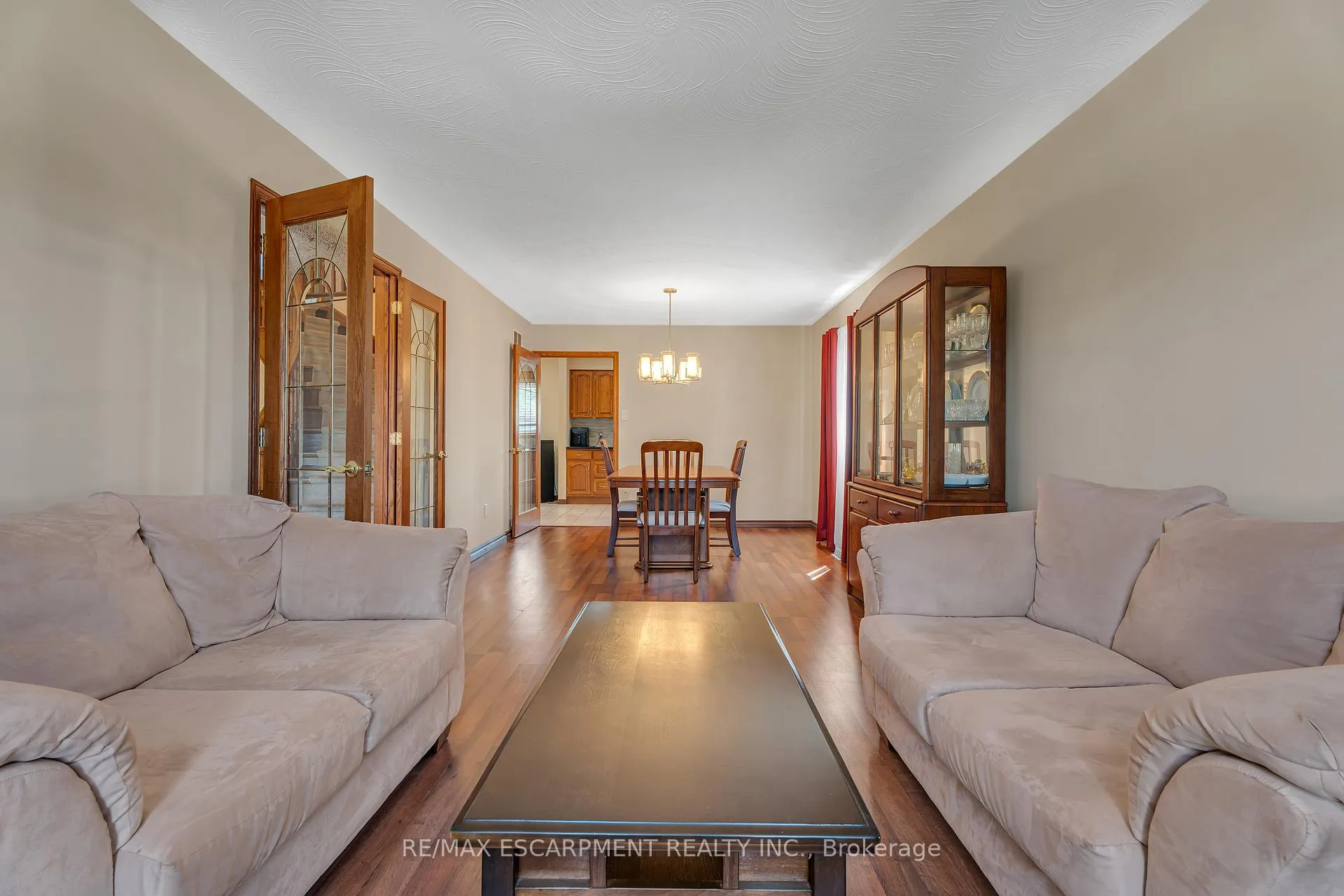 Photo 6 of 2 Vinehill Drive, Hamilton, Stoney Creek — HOMEH