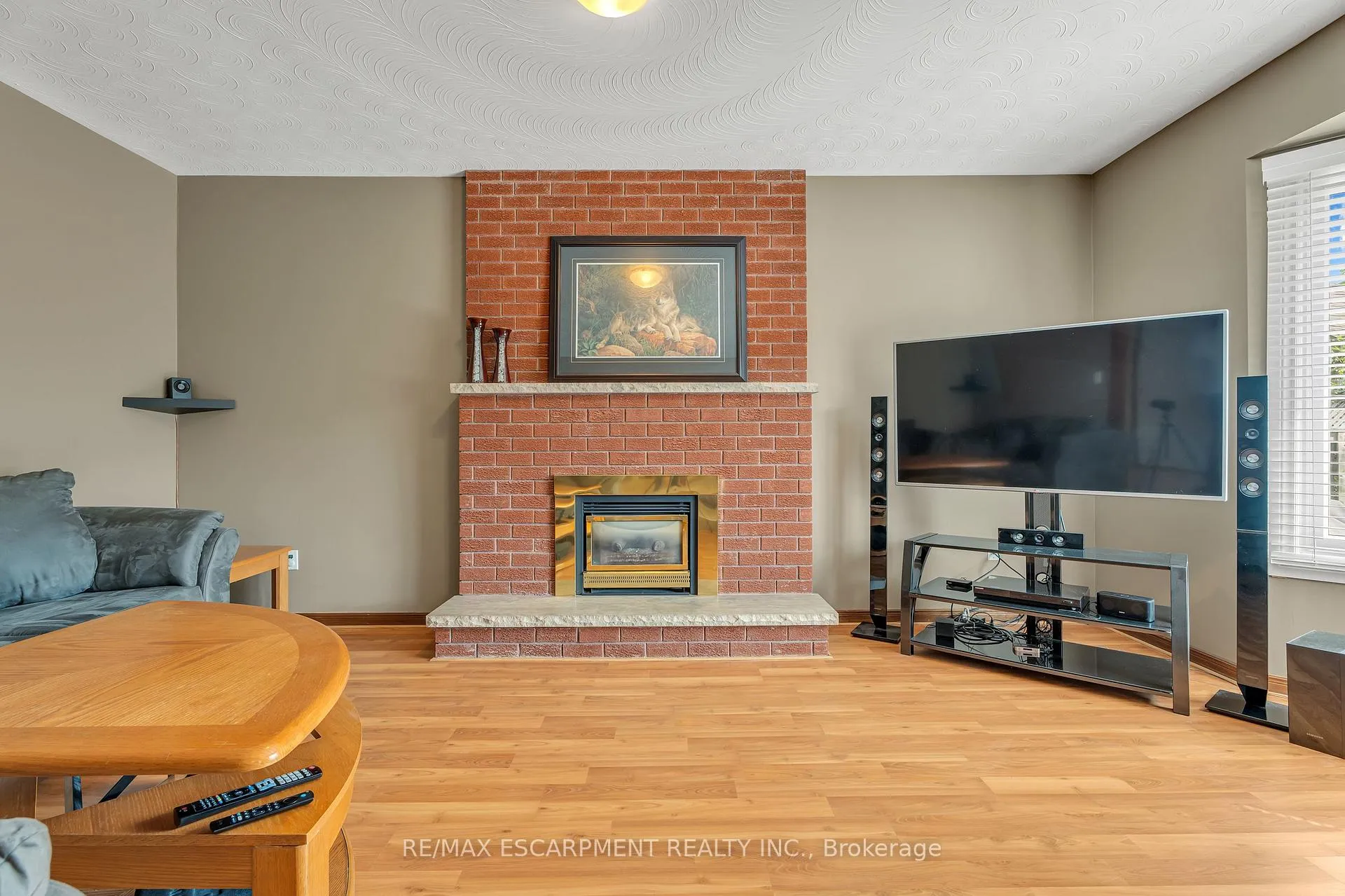 Photo 9 of 2 Vinehill Drive, Hamilton, Stoney Creek — HOMEH