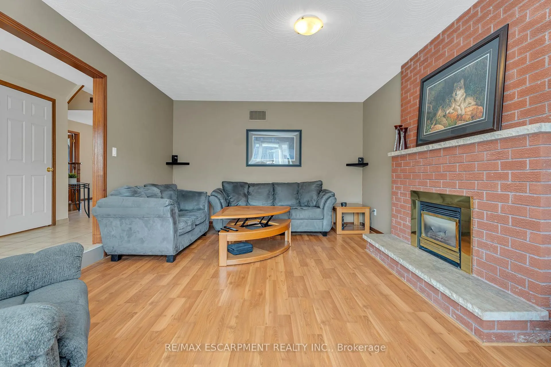 Photo 11 of 2 Vinehill Drive, Hamilton, Stoney Creek — HOMEH