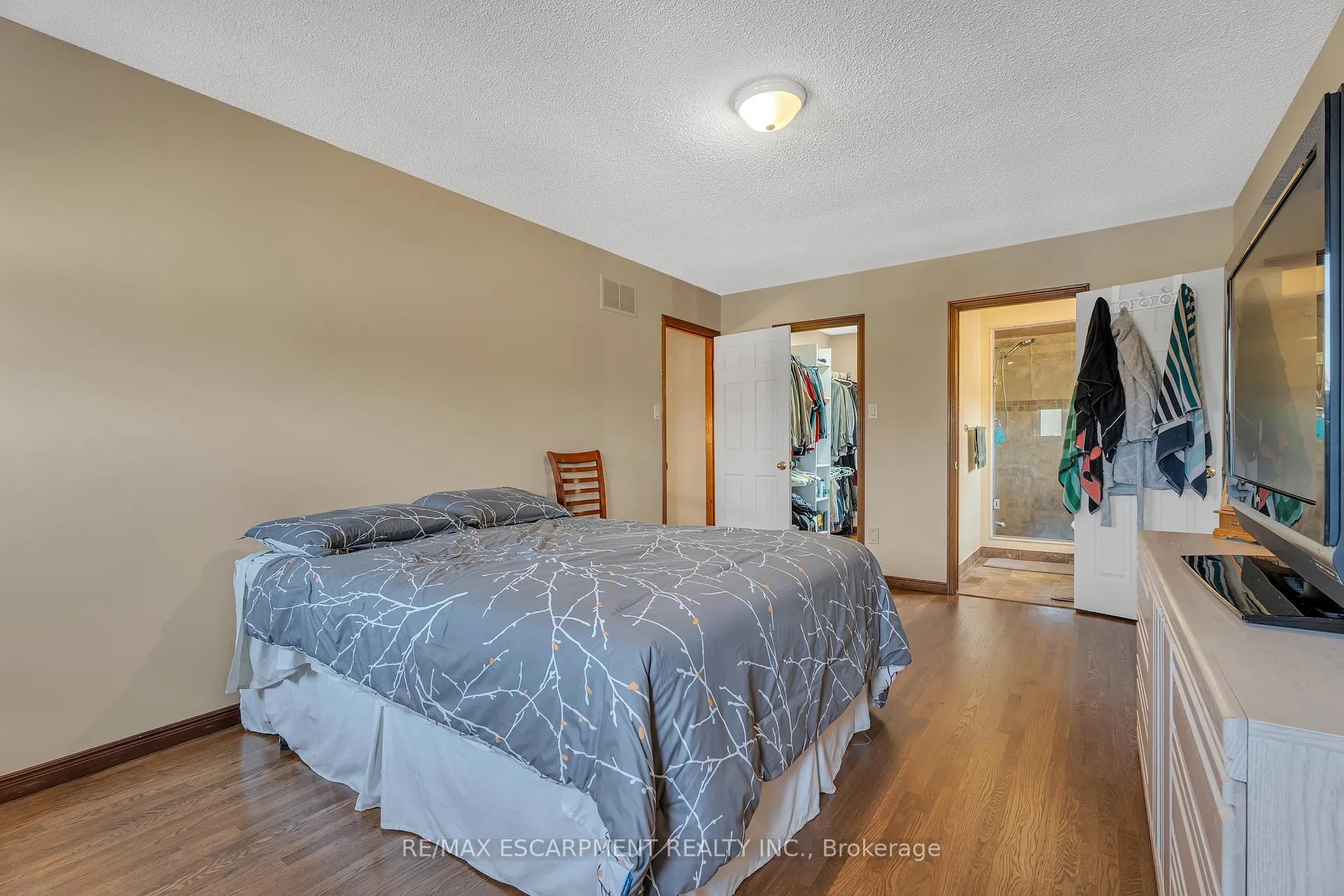 Photo 20 of 2 Vinehill Drive, Hamilton, Stoney Creek — HOMEH