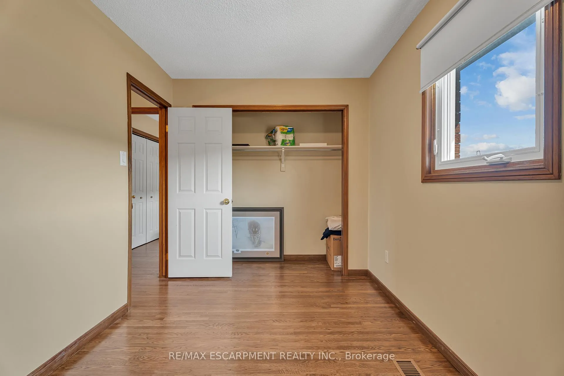 Photo 23 of 2 Vinehill Drive, Hamilton, Stoney Creek — HOMEH