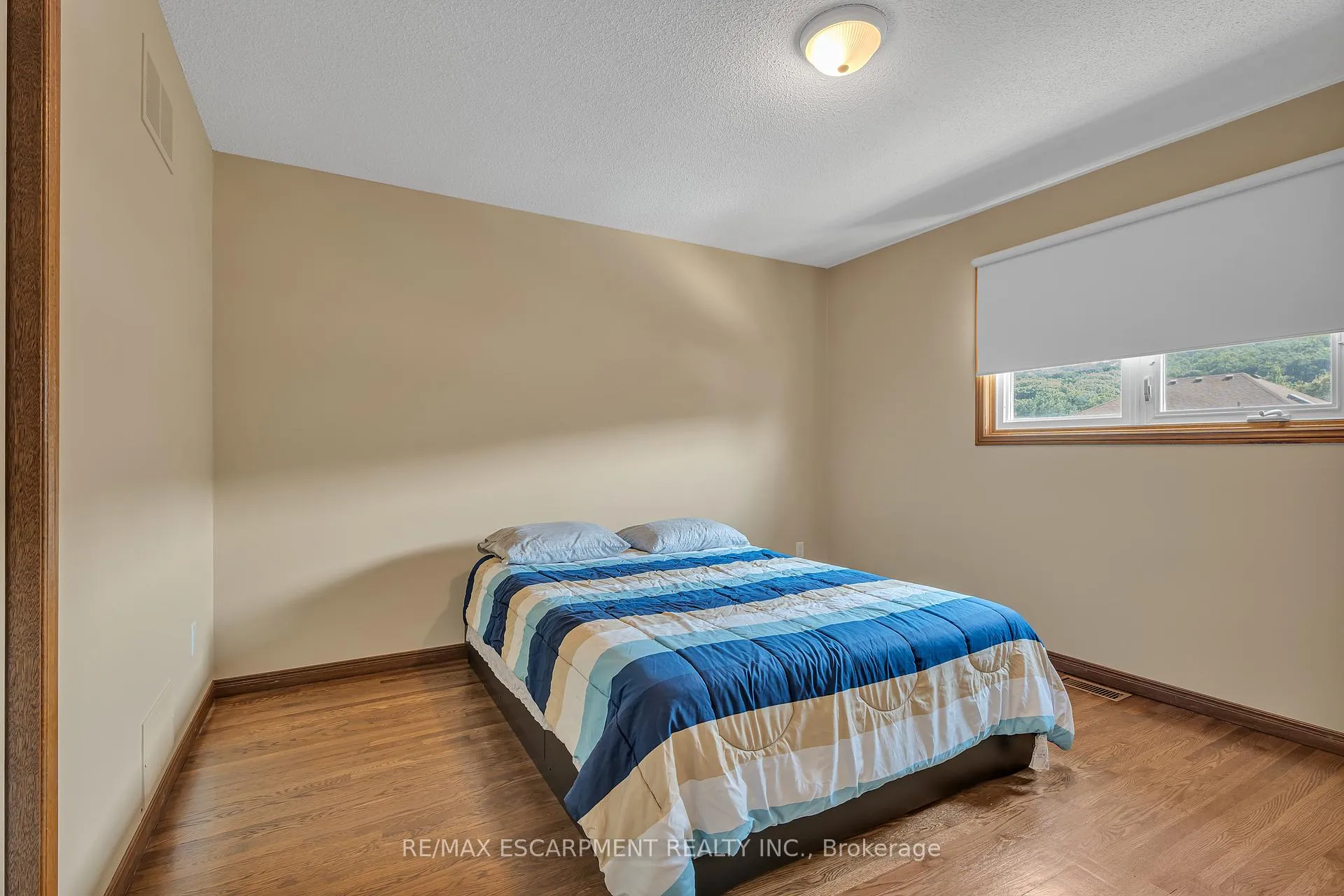 Photo 24 of 2 Vinehill Drive, Hamilton, Stoney Creek — HOMEH