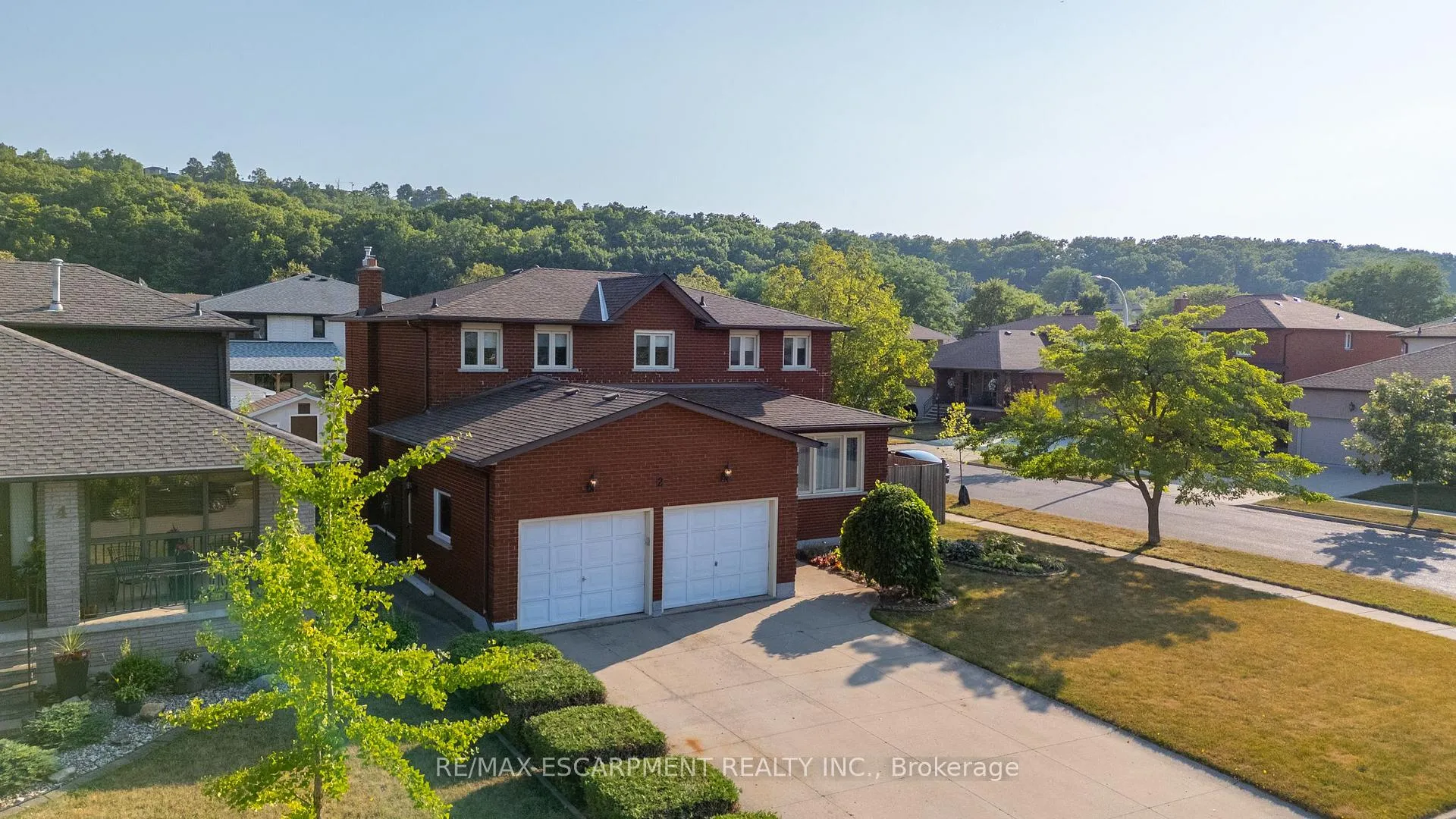 Photo 47 of 2 Vinehill Drive, Hamilton, Stoney Creek — HOMEH