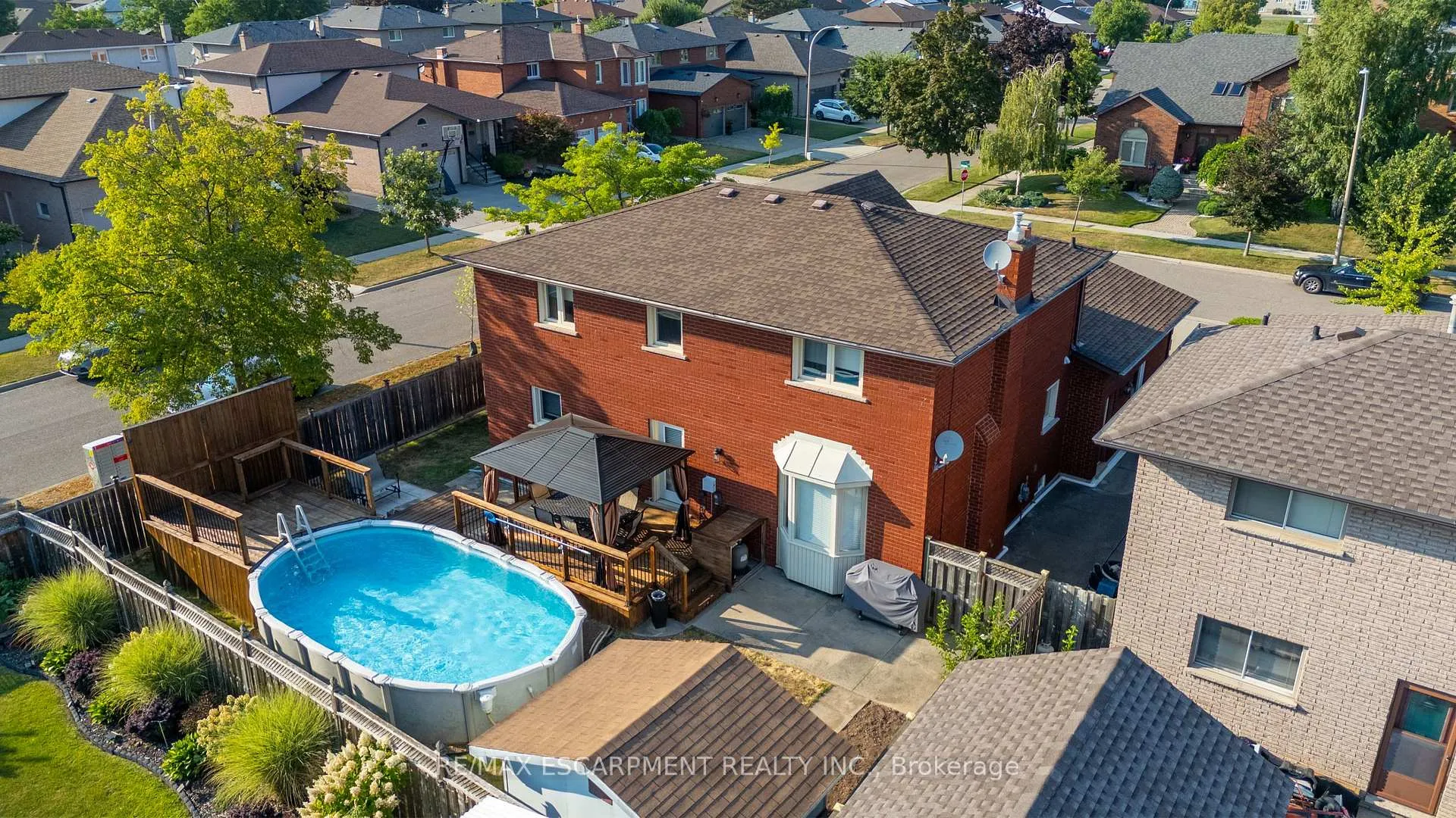 Photo 49 of 2 Vinehill Drive, Hamilton, Stoney Creek — HOMEH