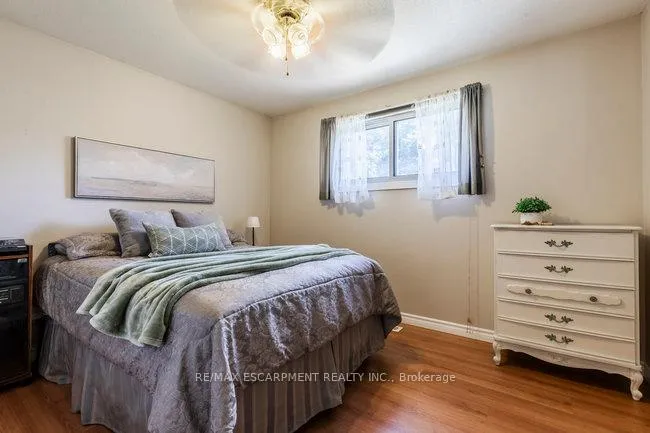 Photo 35 of 45 Fonthill Road, Hamilton, Fessenden — HOMEH