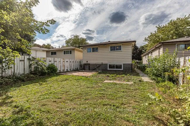 Photo 48 of 45 Fonthill Road, Hamilton, Fessenden — HOMEH