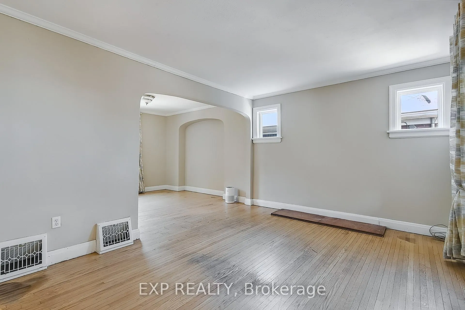 Photo 6 of 29 Devitt Avenue N, Waterloo — HOMEH