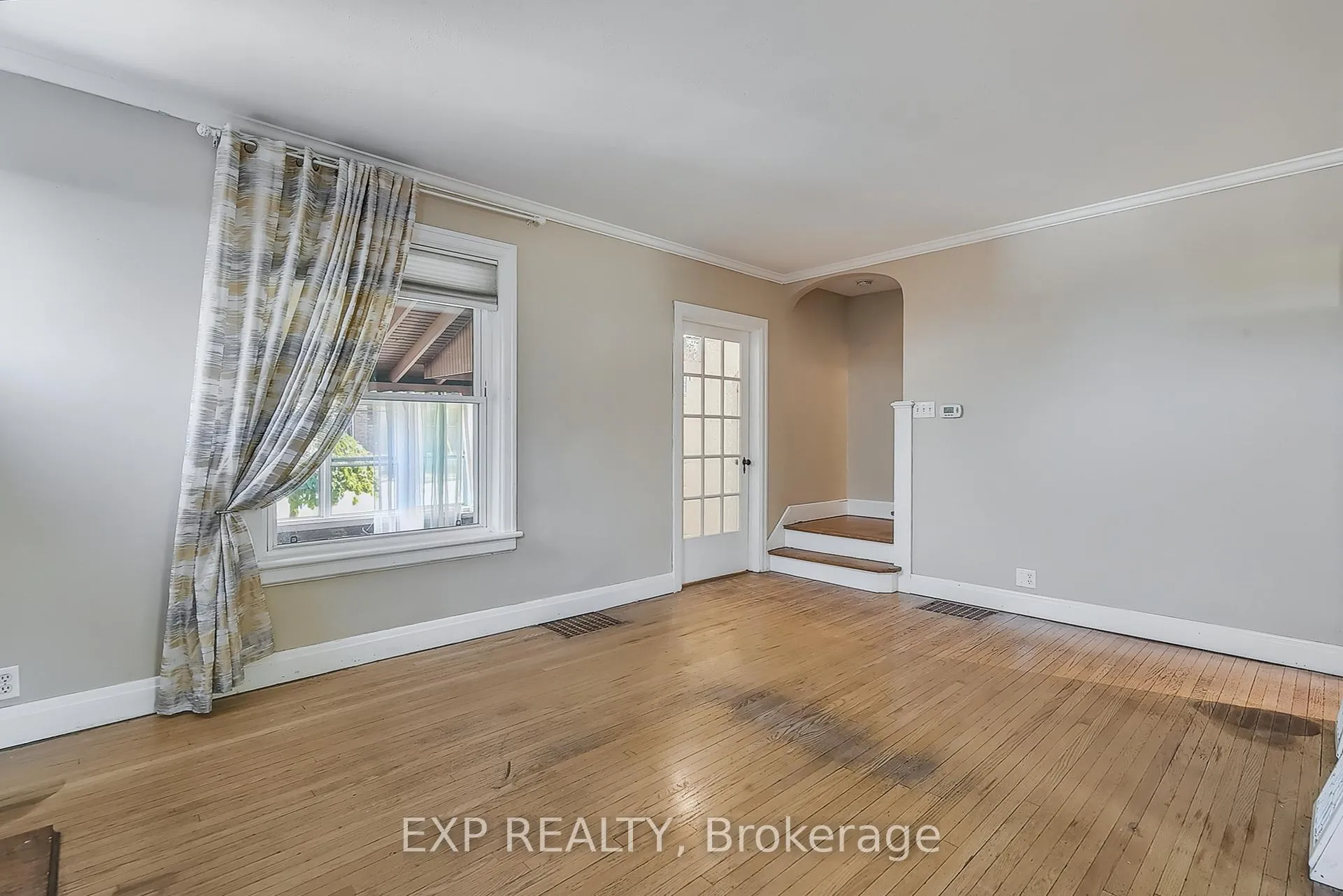 Photo 7 of 29 Devitt Avenue N, Waterloo — HOMEH