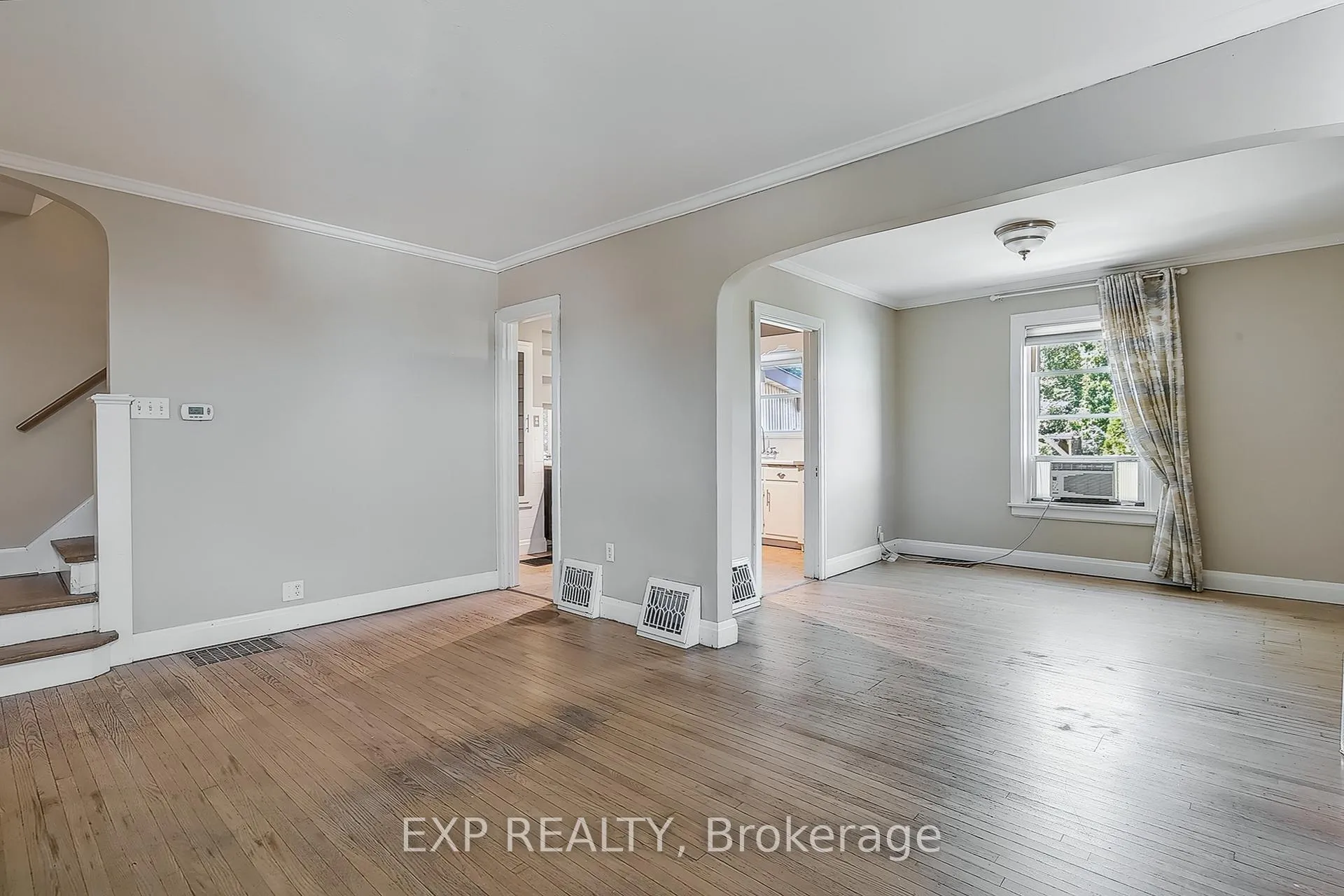 Photo 8 of 29 Devitt Avenue N, Waterloo — HOMEH