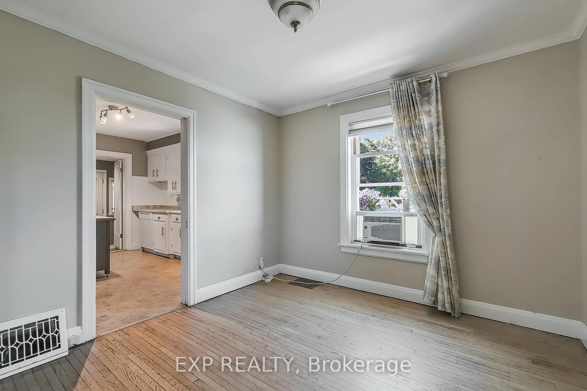 Photo 10 of 29 Devitt Avenue N, Waterloo — HOMEH