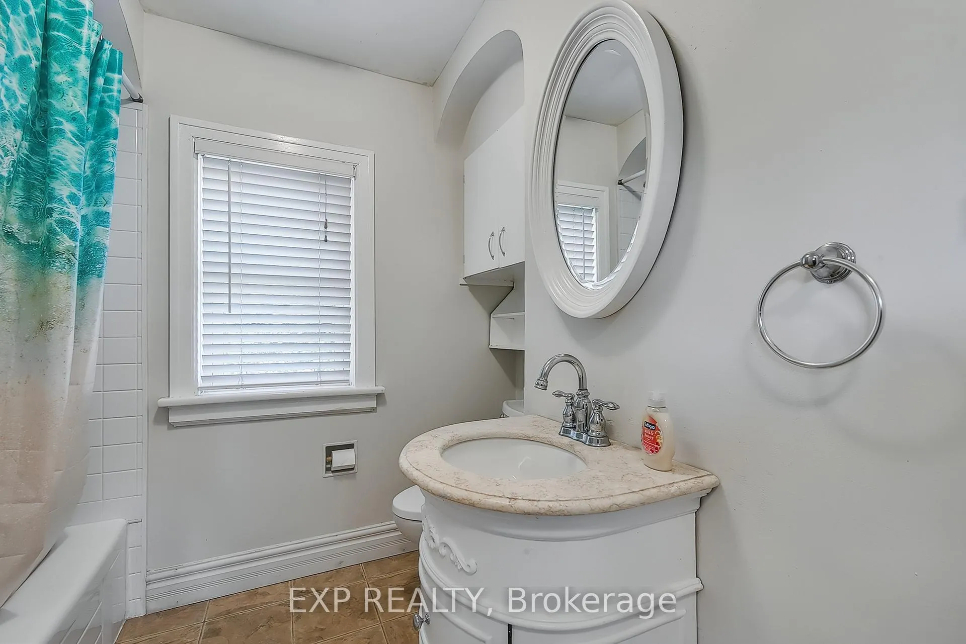 Photo 20 of 29 Devitt Avenue N, Waterloo — HOMEH