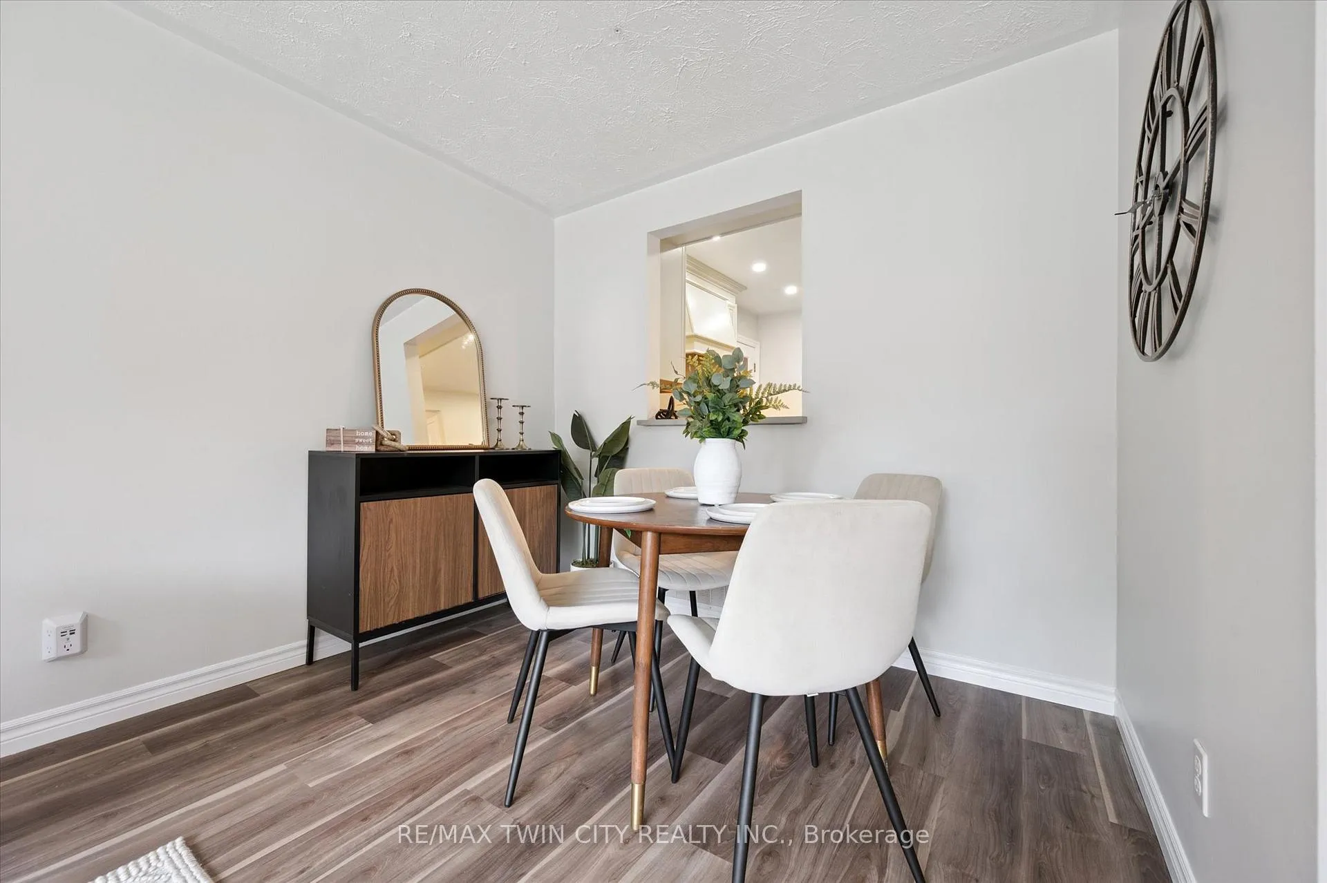 Photo 7 of 191 Silver Aspen Crescent, Kitchener — HOMEH