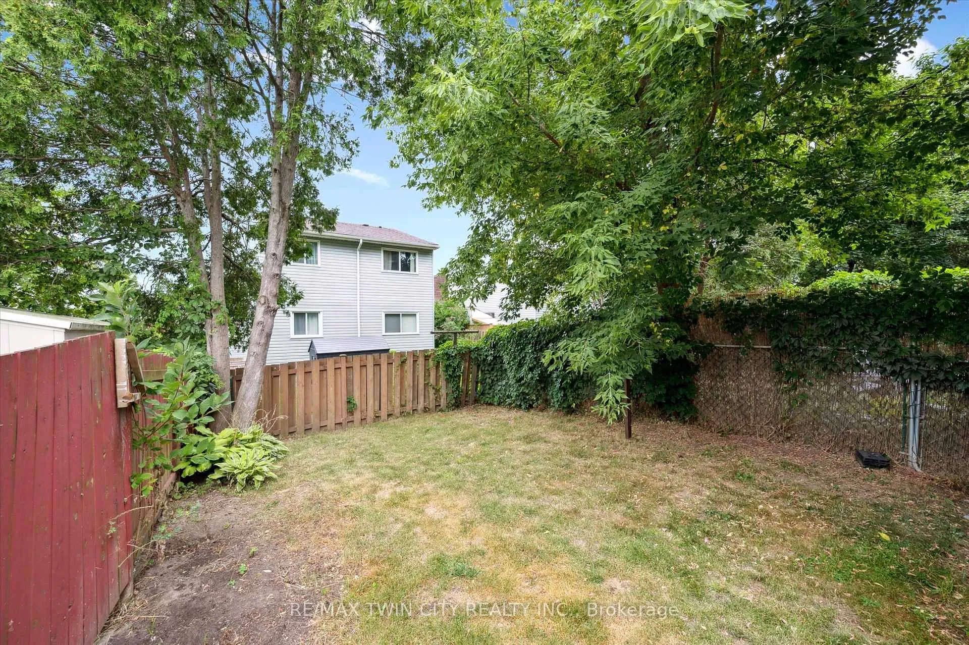 Photo 26 of 191 Silver Aspen Crescent, Kitchener — HOMEH