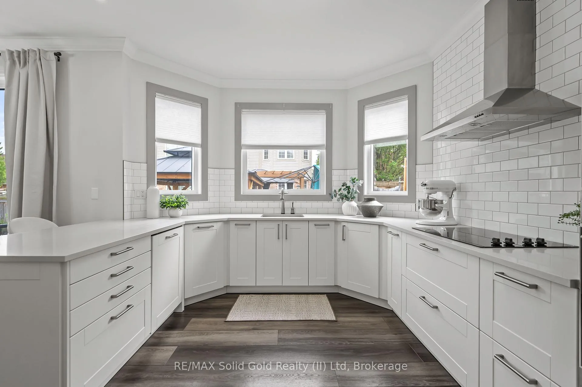 Photo 18 of 76 Porter Crescent, Cambridge — HOMEH