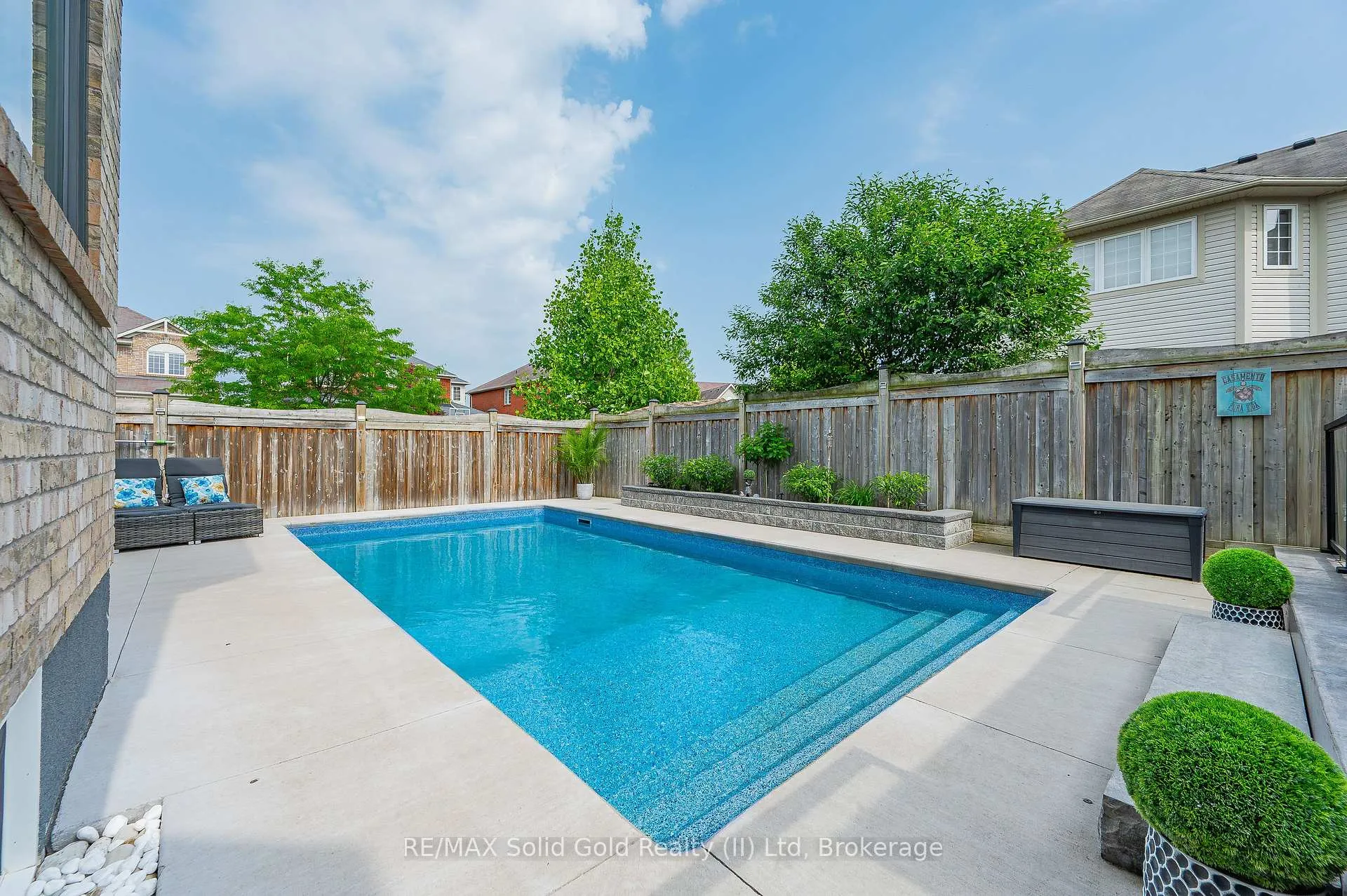 Photo 40 of 76 Porter Crescent, Cambridge — HOMEH