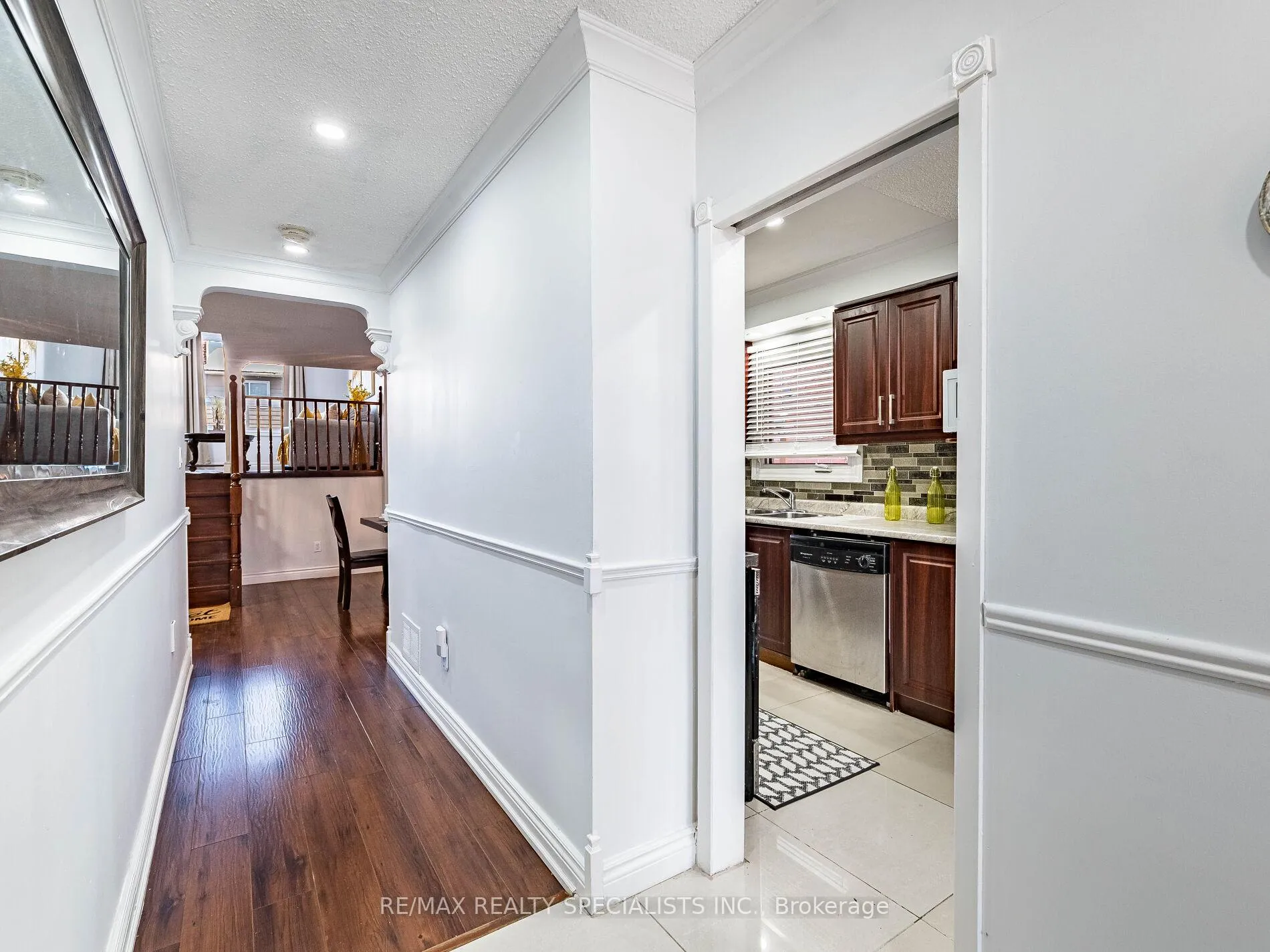 Photo 6 of 21 Foxacre Row, Brampton, Madoc — HOMEH