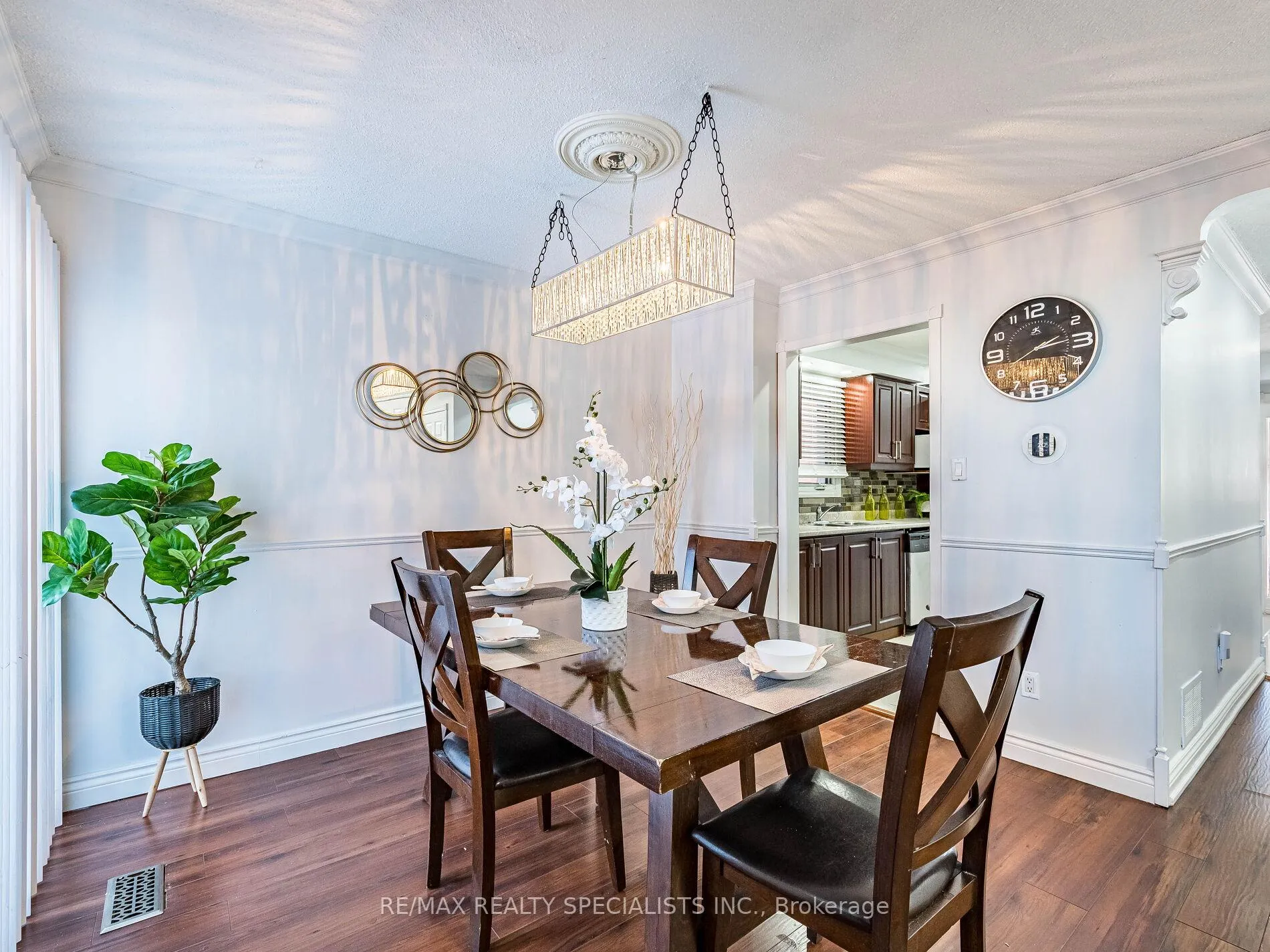 Photo 11 of 21 Foxacre Row, Brampton, Madoc — HOMEH
