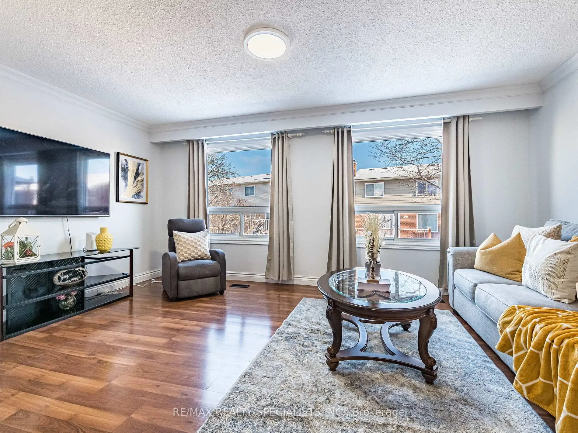 Photo 18 of 21 Foxacre Row, Brampton, Madoc — HOMEH
