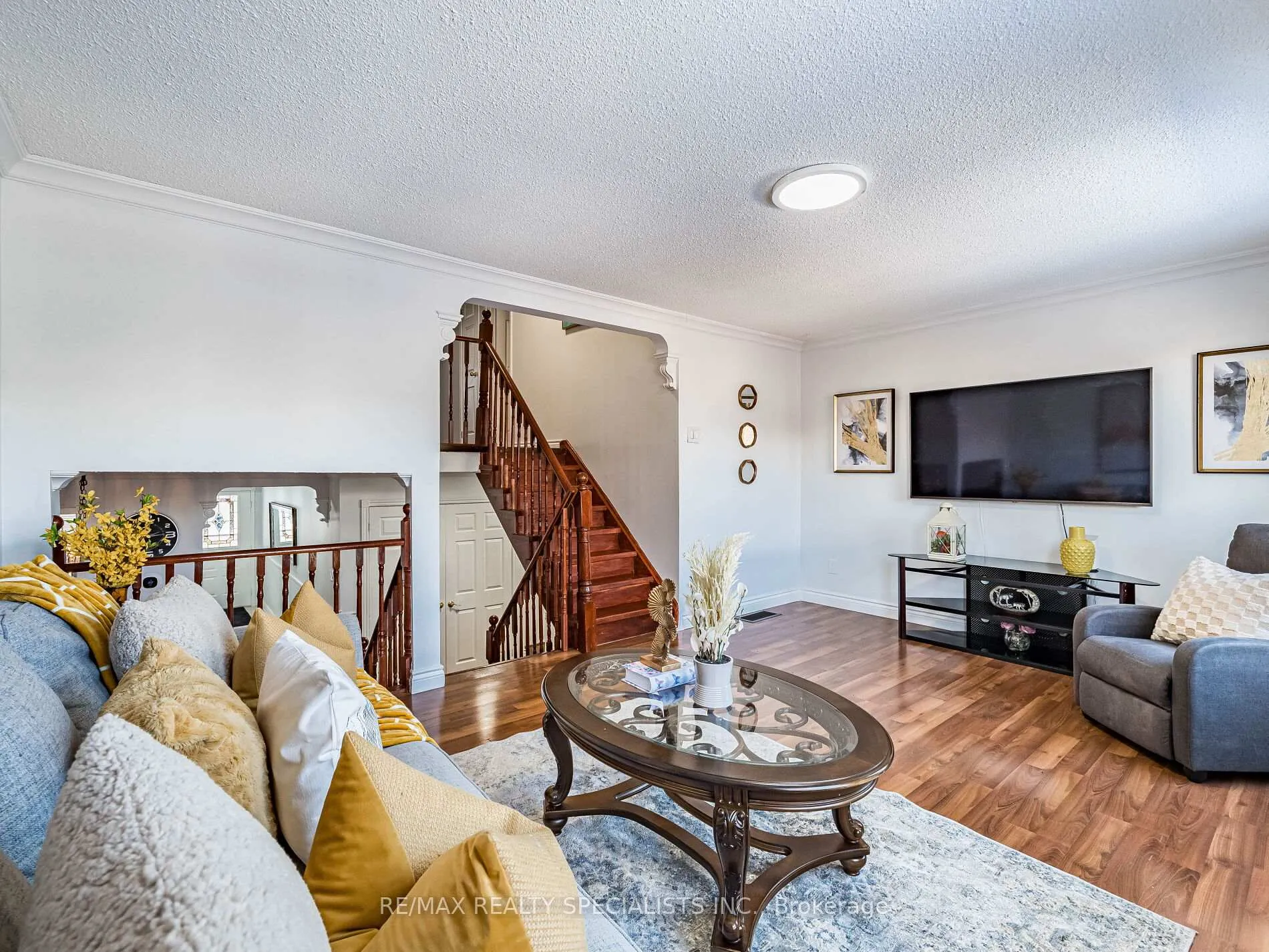 Photo 22 of 21 Foxacre Row, Brampton, Madoc — HOMEH