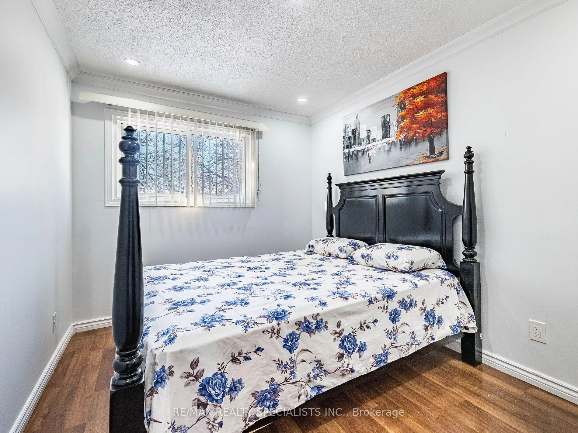 Photo 29 of 21 Foxacre Row, Brampton, Madoc — HOMEH
