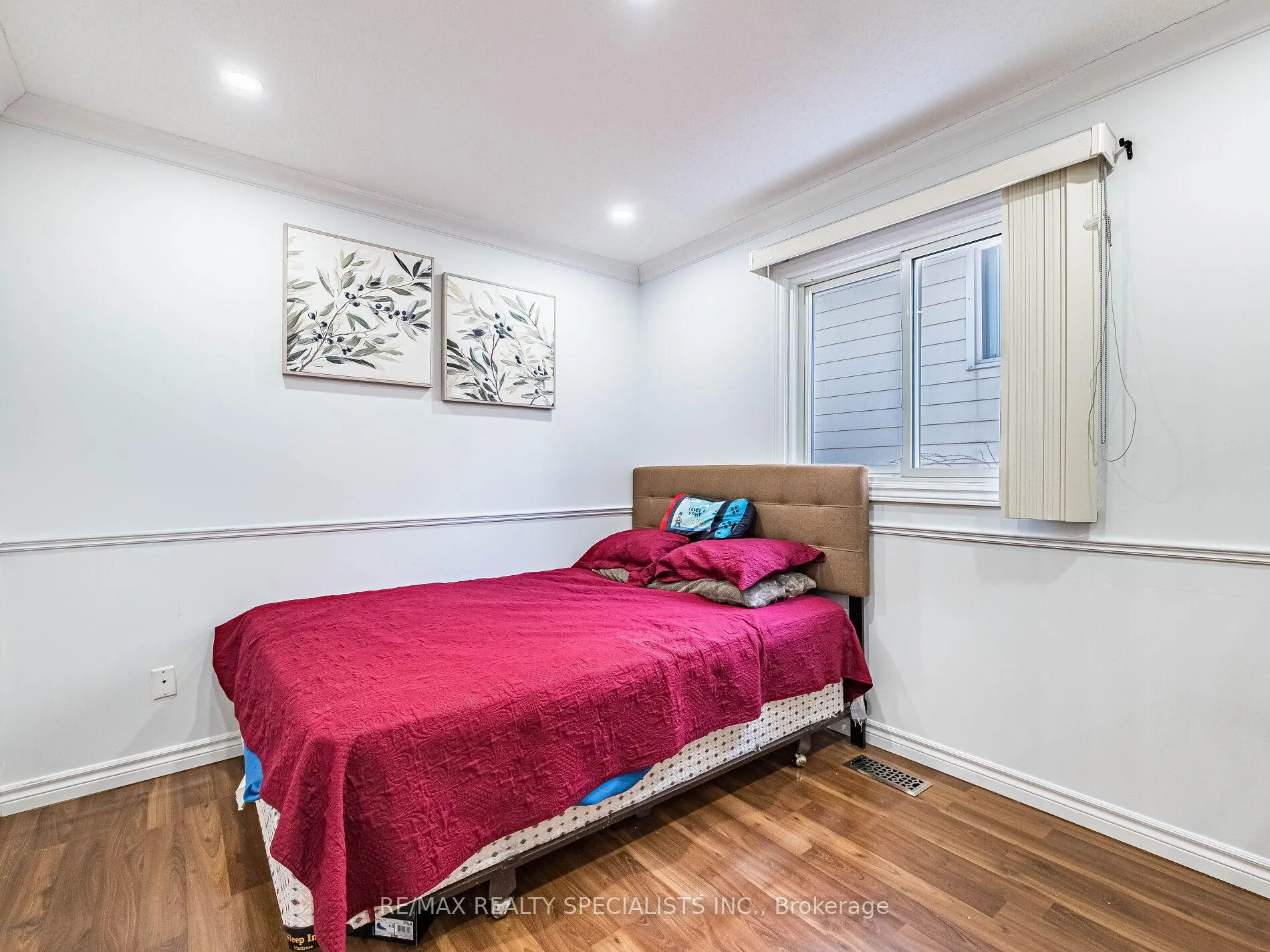 Photo 30 of 21 Foxacre Row, Brampton, Madoc — HOMEH
