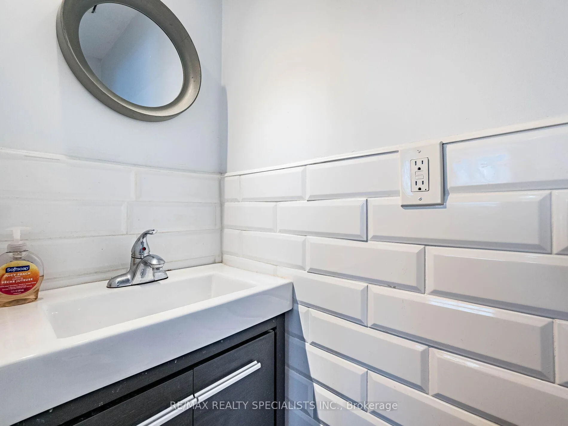 Photo 31 of 21 Foxacre Row, Brampton, Madoc — HOMEH