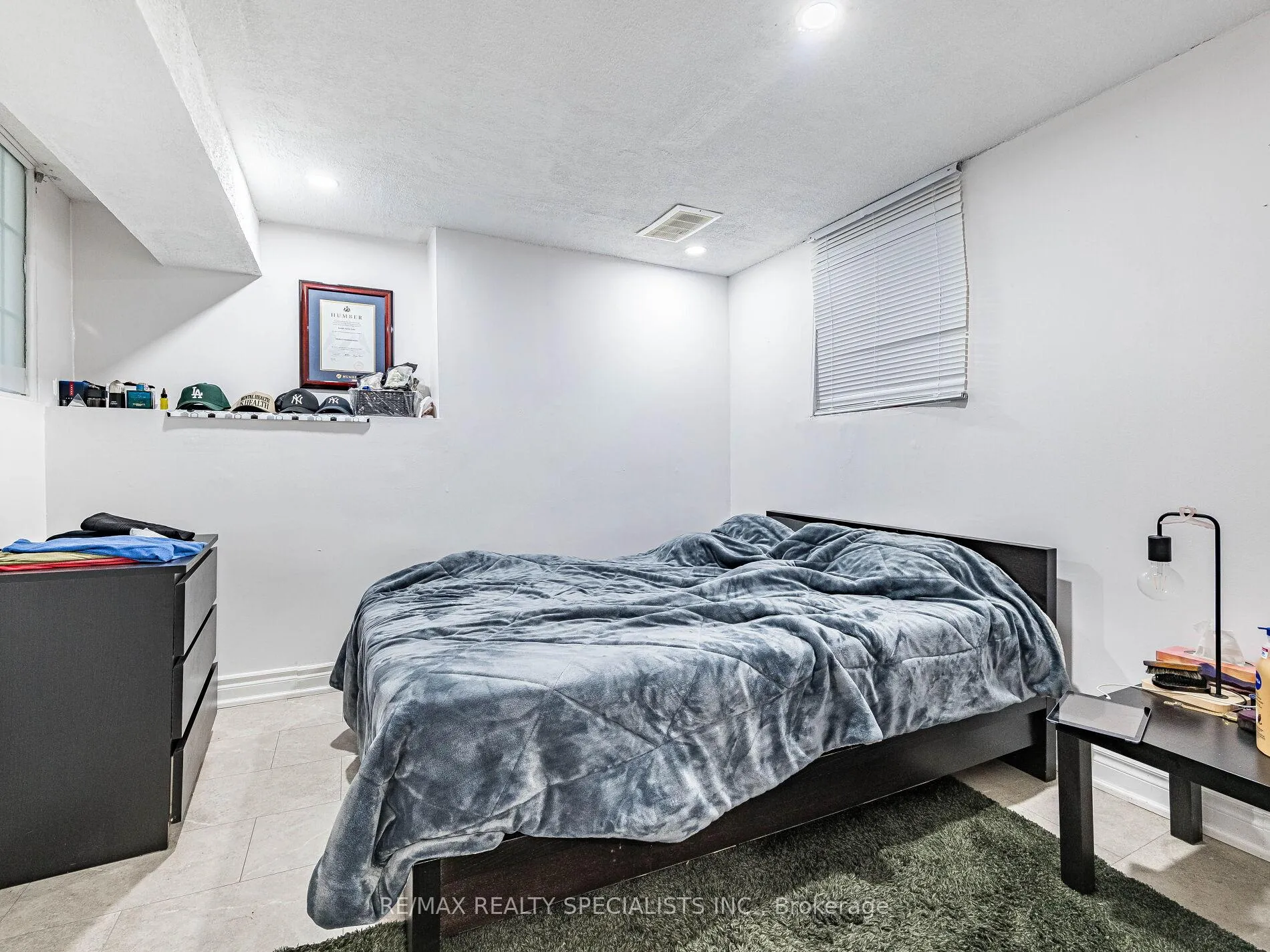 Photo 39 of 21 Foxacre Row, Brampton, Madoc — HOMEH
