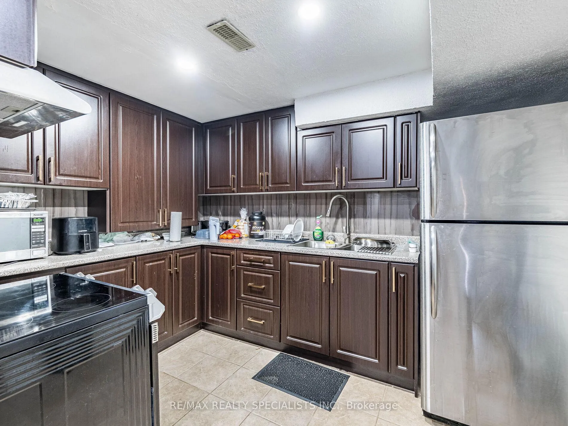 Photo 40 of 21 Foxacre Row, Brampton, Madoc — HOMEH