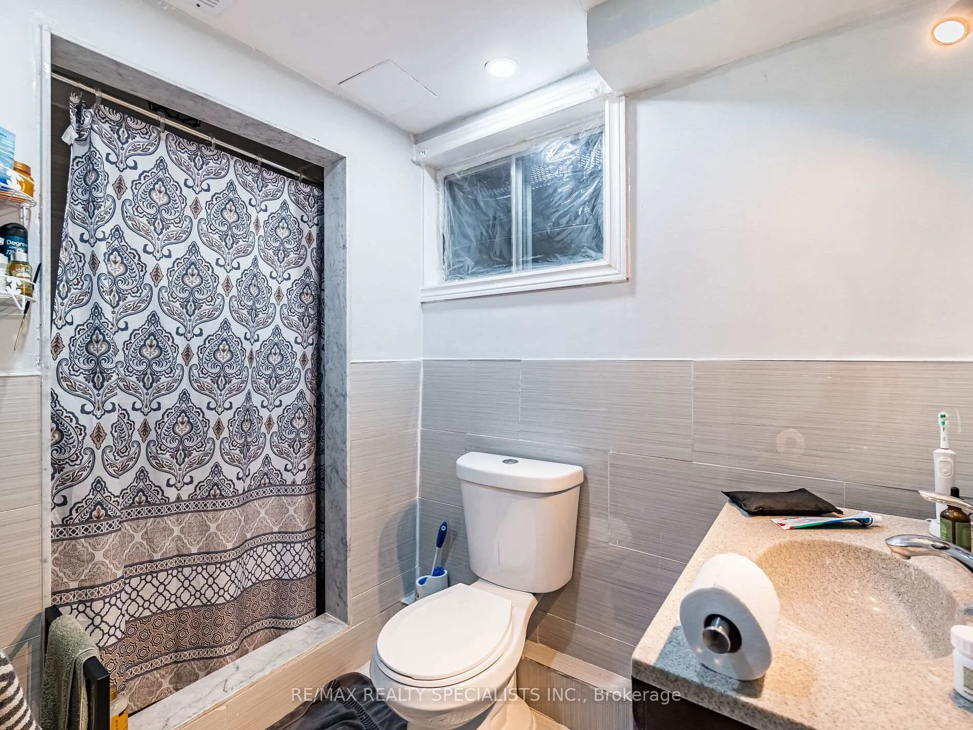 Photo 42 of 21 Foxacre Row, Brampton, Madoc — HOMEH