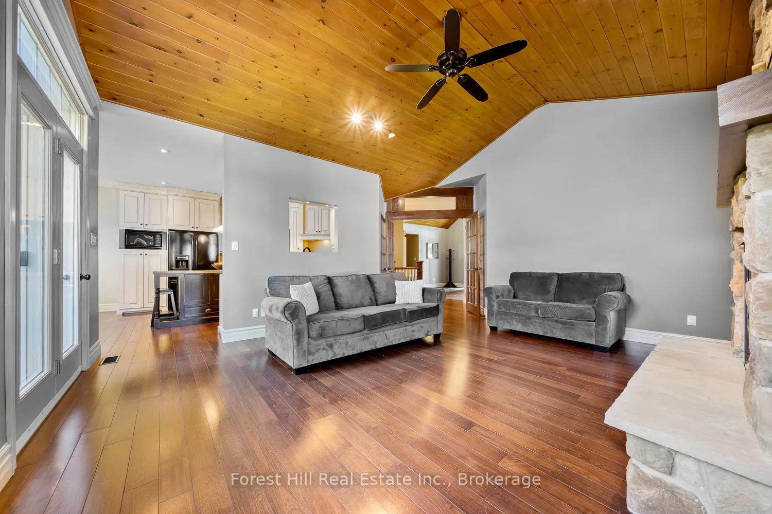 Photo 24 of 37 Parkway Avenue, McDougall — HOMEH