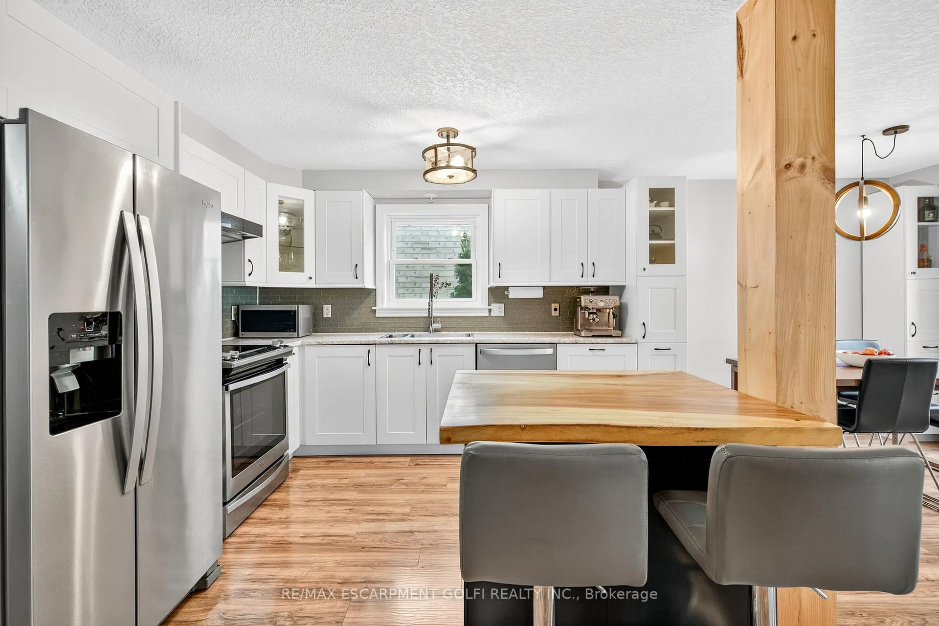 Photo 3 of 113 Pine Martin Crescent, Kitchener — HOMEH