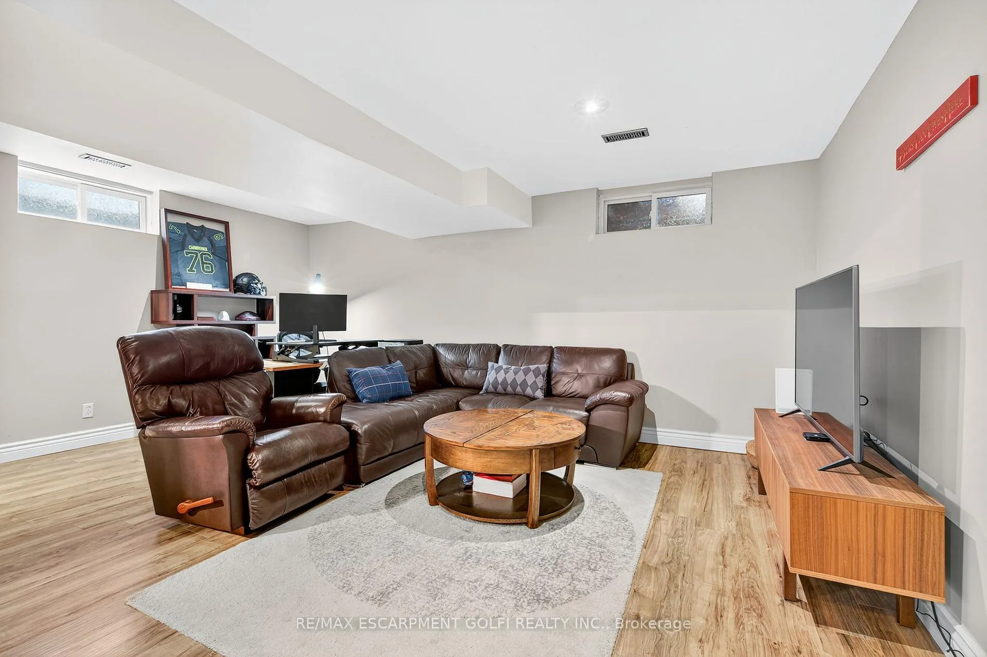 Photo 13 of 113 Pine Martin Crescent, Kitchener — HOMEH