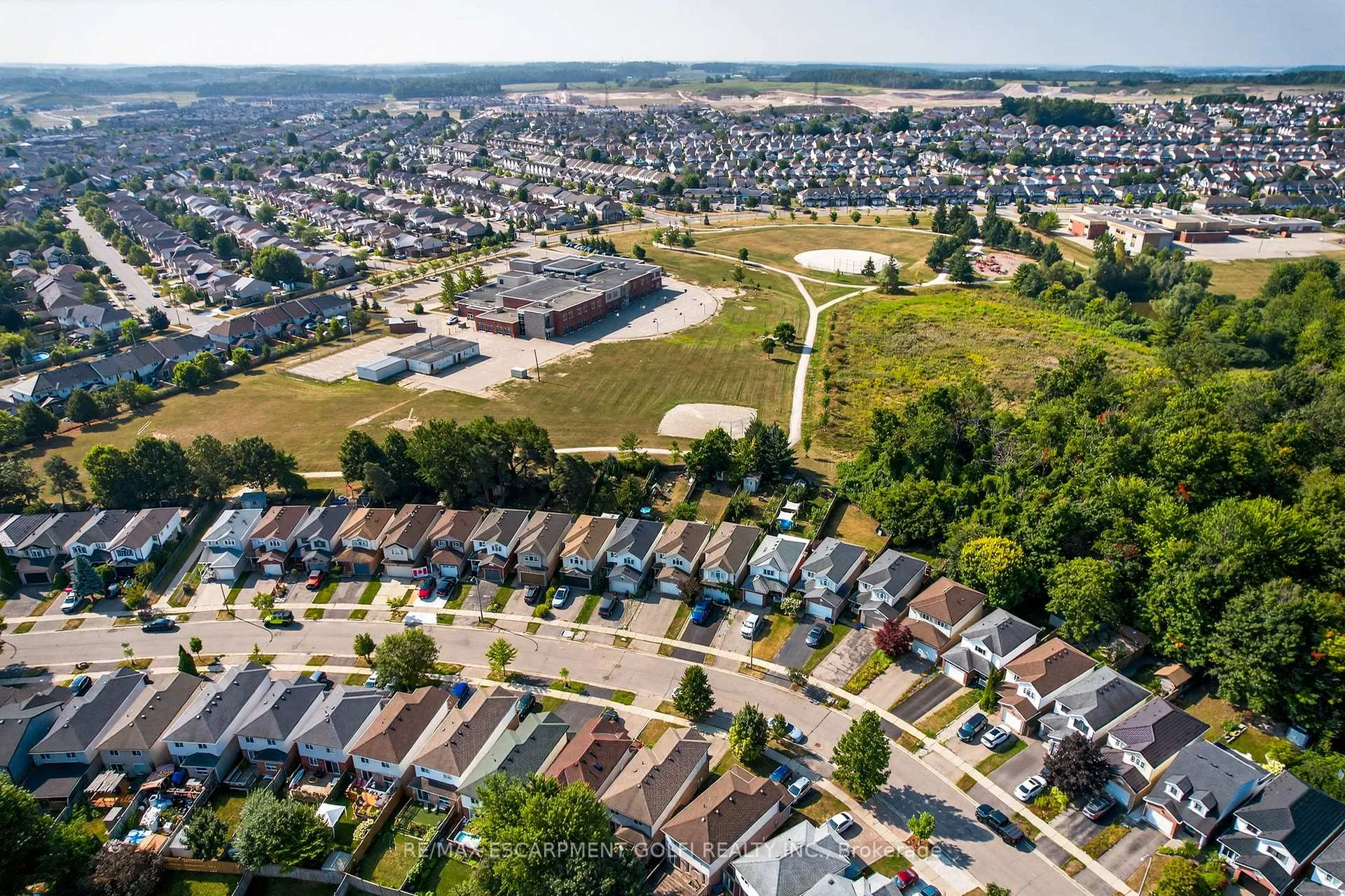 Photo 25 of 113 Pine Martin Crescent, Kitchener — HOMEH