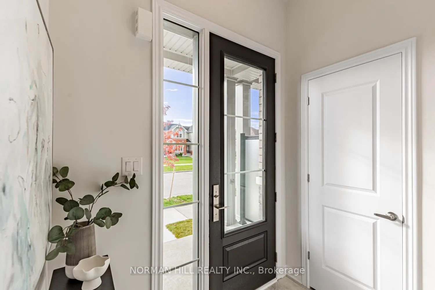 Photo 3 of 282 Riverlands Avenue, Markham, Cornell — HOMEH