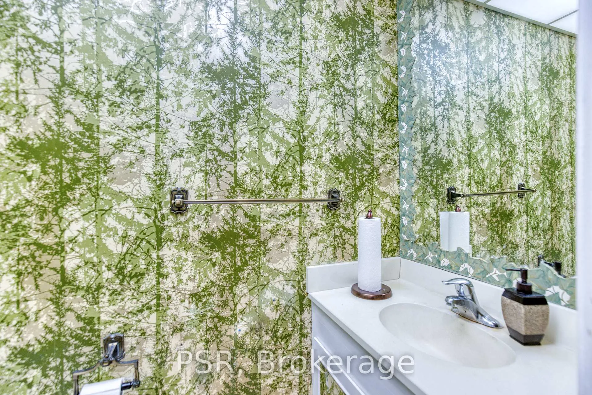 Photo 12 of 139 Shuh Avenue, Kitchener — HOMEH