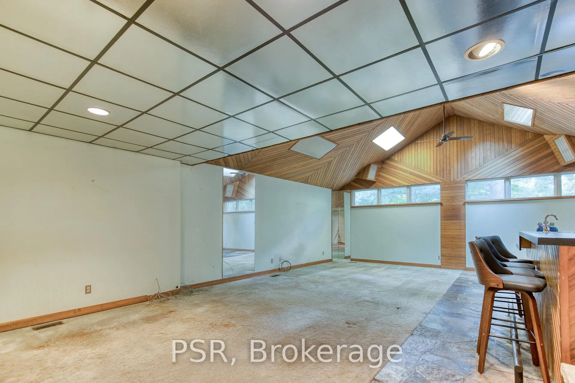 Photo 17 of 139 Shuh Avenue, Kitchener — HOMEH
