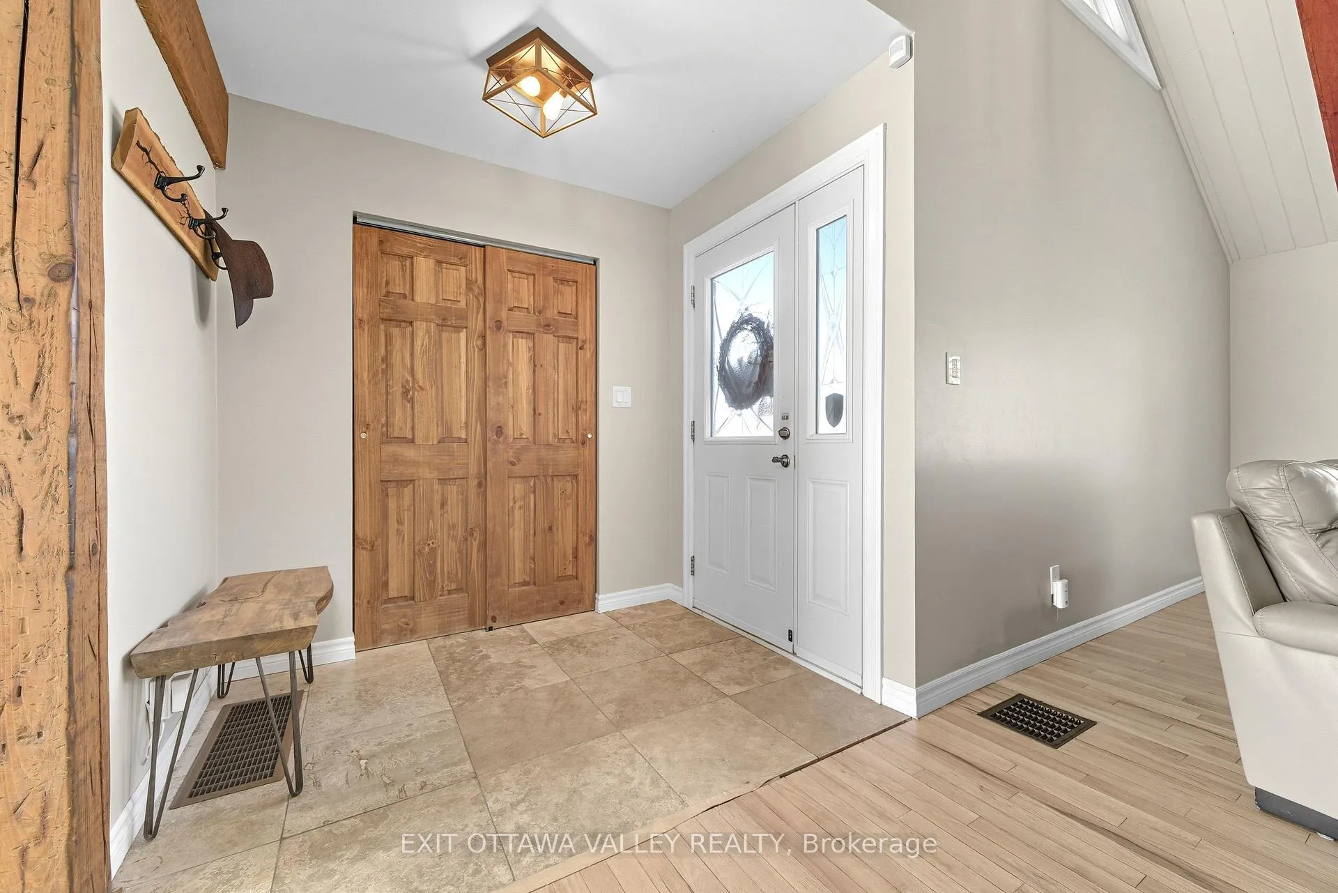 Photo 2 of 36 Thomas Street, Deep River — HOMEH