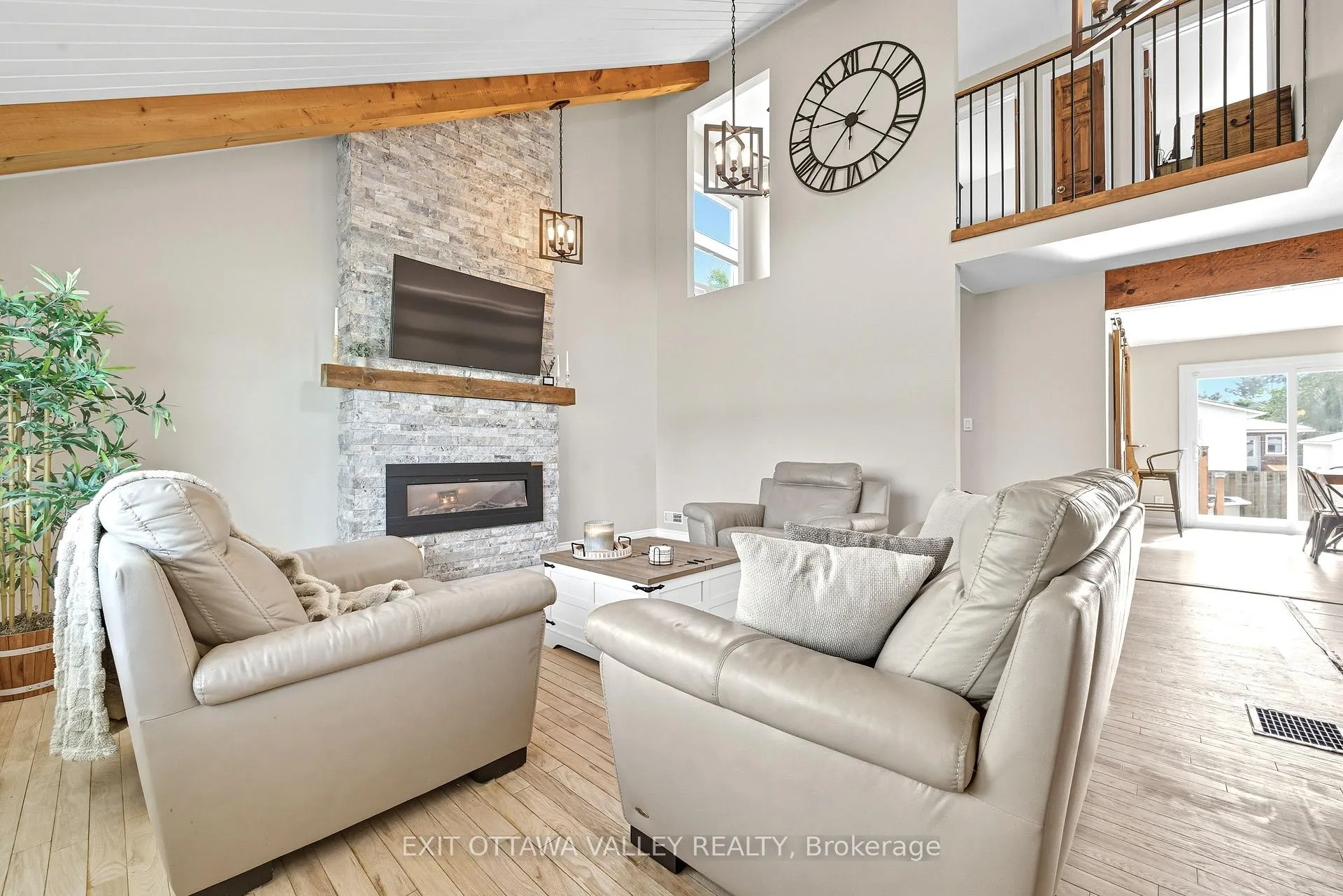 Photo 6 of 36 Thomas Street, Deep River — HOMEH