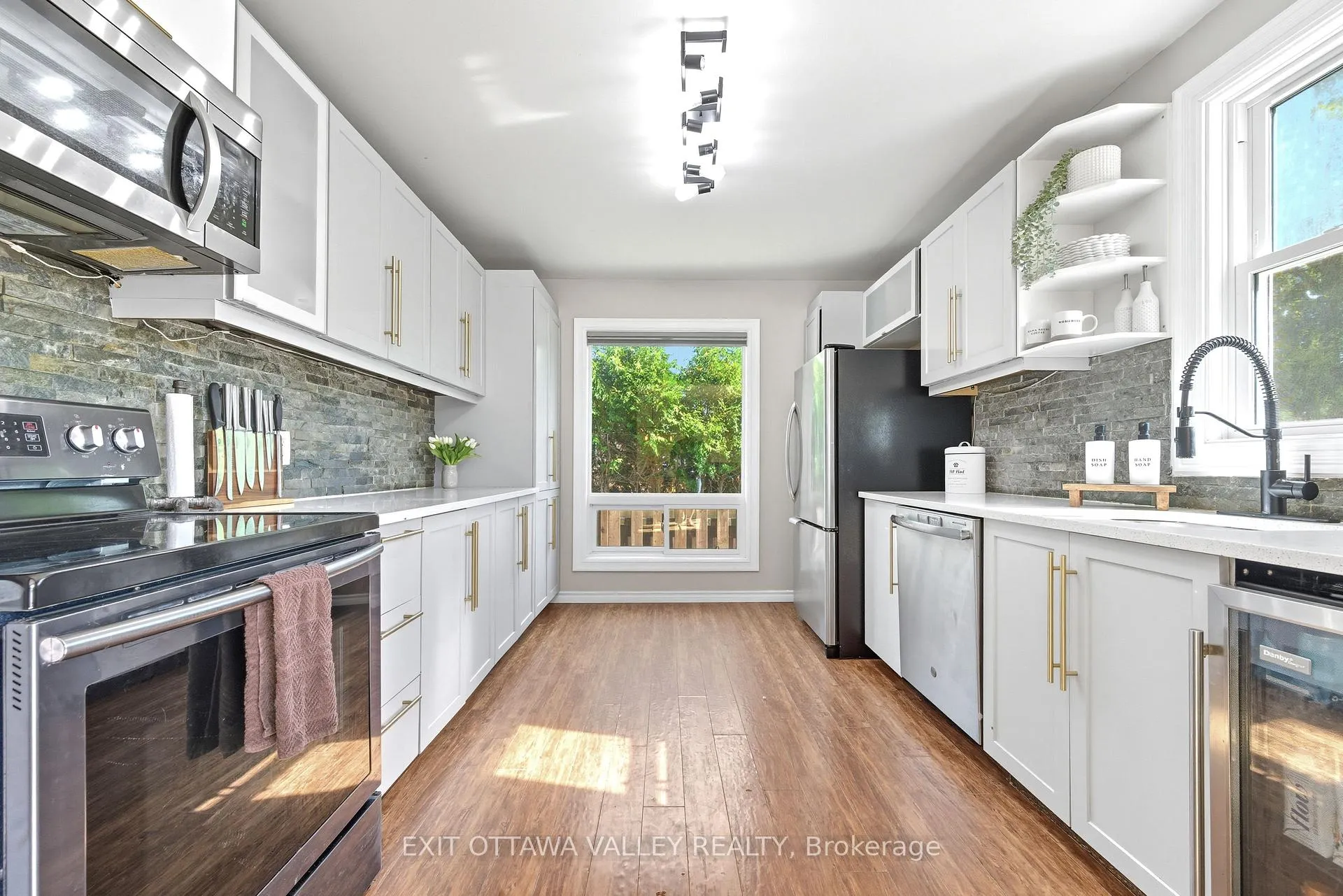 Photo 9 of 36 Thomas Street, Deep River — HOMEH