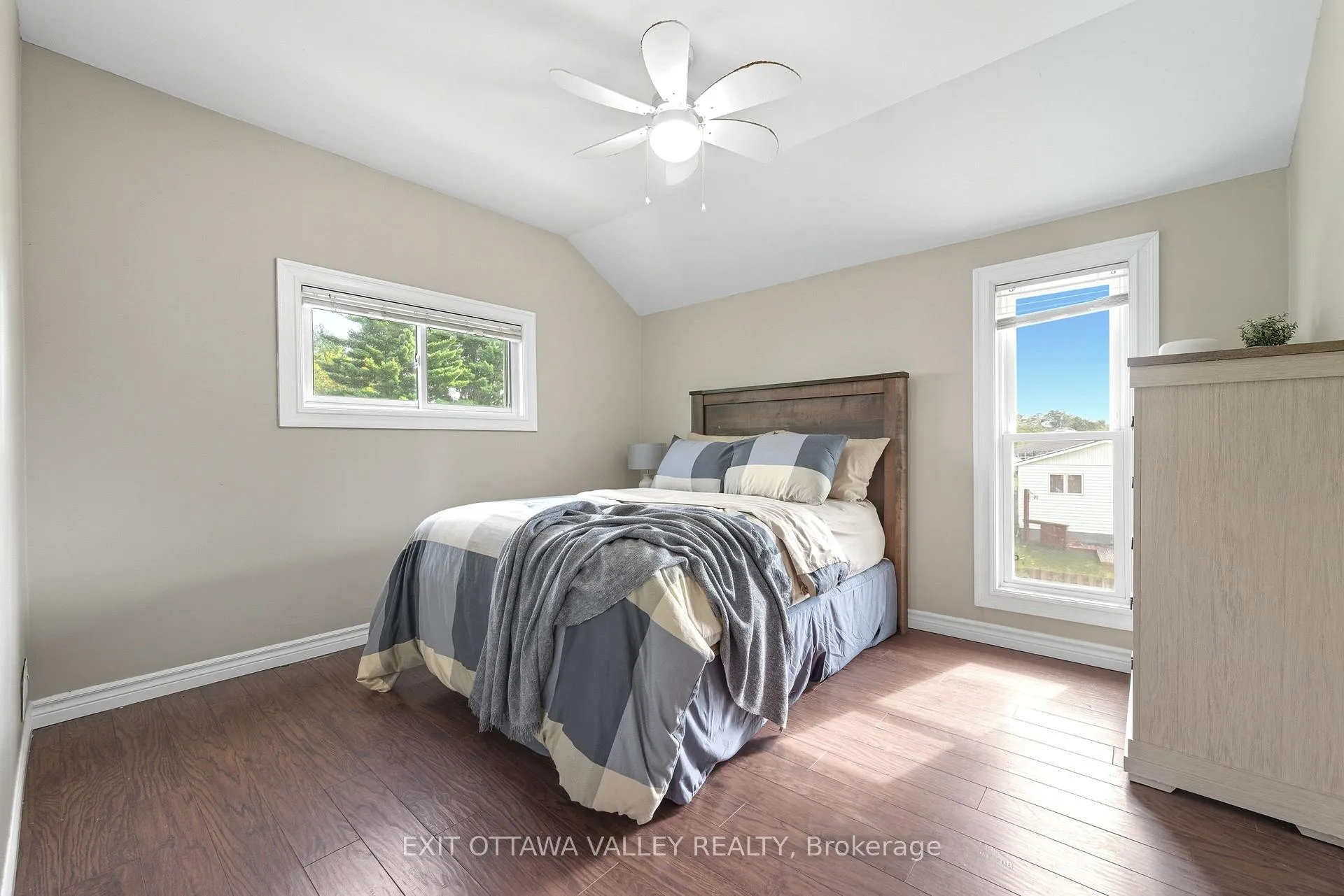 Photo 19 of 36 Thomas Street, Deep River — HOMEH