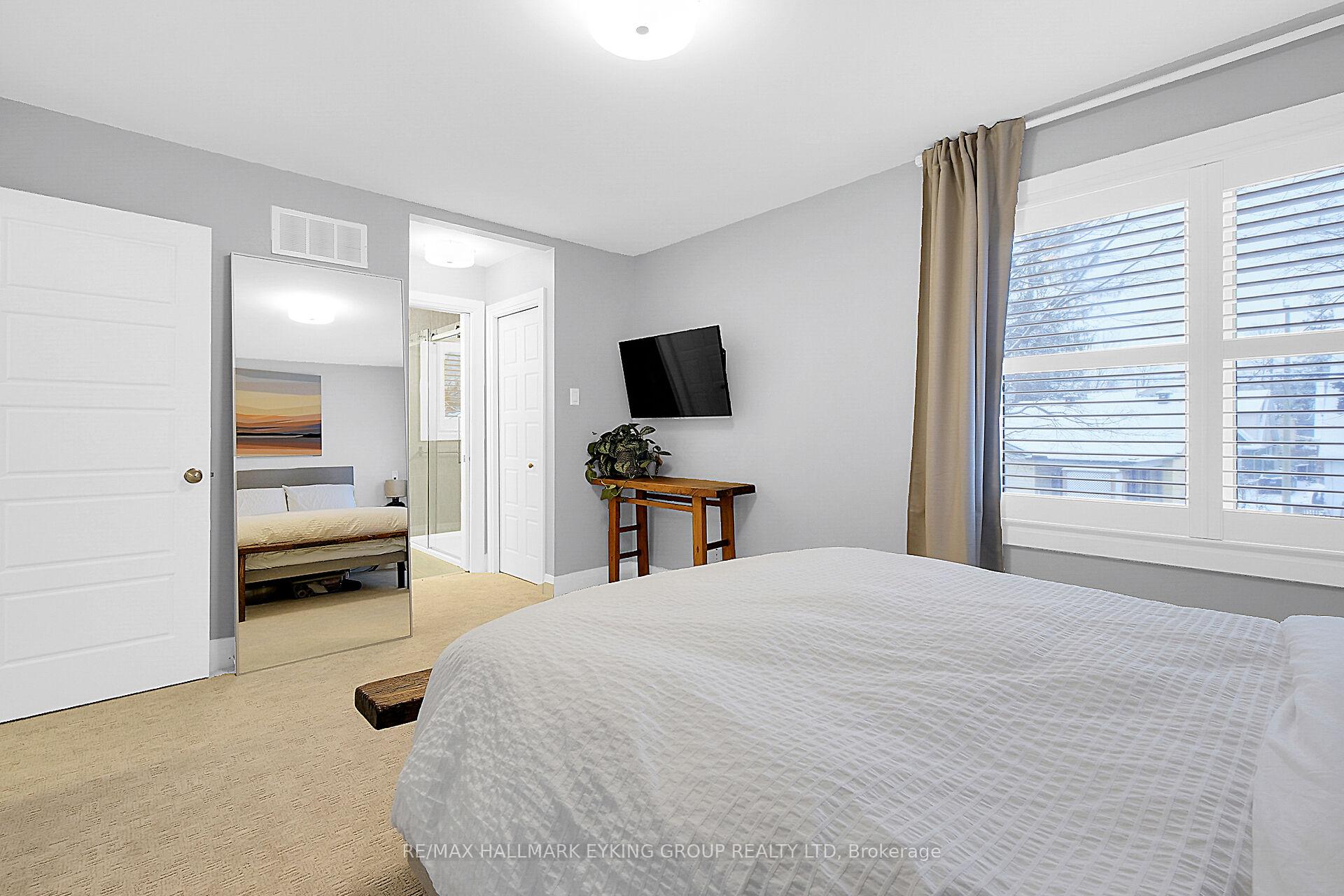 Photo 3 of 43 Elliot Avenue, Ottawa, Ottawa East — HOMEH